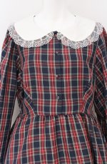 画像2: m petit by misako / ハローキティチェックフレアワンピース 3L ネイビー×アカ O-26-04-27-1063-LO-OP-IG-OS (2)