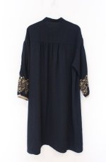 画像3: axes femme / 袖刺繍Aラインシャツワンピース M ネイビー O-26-04-27-1012-AX-OP-IG-OS (3)