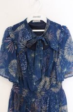 画像2: axes femme / 花火柄ワンピース  M O-26-04-28-007-AX-OP-IG-OS (2)