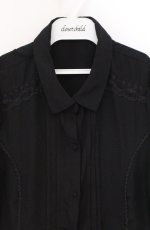 画像2: axes femme / 刺繍ネクタイ付ブラウス  クロ O-26-04-28-012-AX-BL-IG-OS (2)