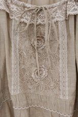 画像2: axes femme / ローズモチーフレースチュニック M イエロー系 O-26-05-02-084-AX-TO-IG-OS (2)