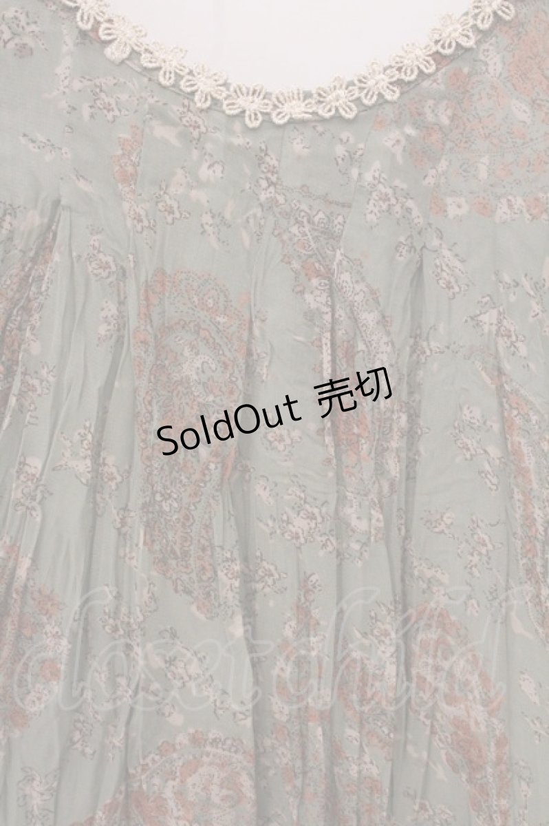 画像2: axes femme / ペイズリーシフォンキャミワンピース  グリーン O-26-05-04-006-AX-OP-IG-OS (2)