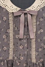 画像2: surfacespell / There's pansies for thoughts すみれ刺繍前開きワンピース  ラベンダー O-26-05-04-059-LO-OP-IG-OS (2)