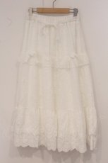 画像1: axes femme / ティアードコットンレーススカート M シロ O-26-05-04-063-AX-CO-IG-OS (1)