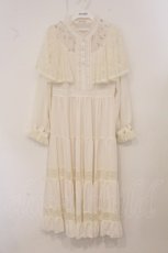 画像1: axes femme / 刺繍チュール使ケープワンピース  アイボリー O-26-05-04-064-AX-OP-IG-OS (1)