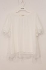 画像1: axes femme / レース重ね袖チュールプルオーバー  シロ O-26-05-04-065-AX-TO-IG-OS (1)
