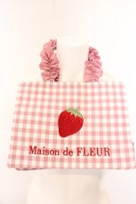 画像1: Maison de FLEUR / イチゴ刺繍スクエアトートバッグ  ピンク O-26-05-06-084-LO-BG-OW-OS (1)