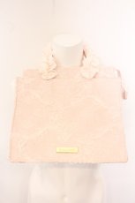 画像1: Maison de FLEUR / 桜フリルハンドルスクエアトートSバッグ  ピンク O-26-05-06-088-LO-BG-OW-OS (1)