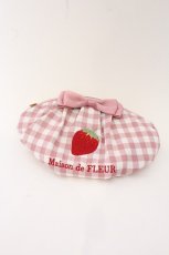 画像1: Maison de FLEUR / いちご刺繍リボンポーチ  ピンク O-26-05-06-038-LO-BG-OW-OS (1)