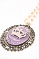 画像1: metamorphose / クラウンカメオネックレス  ラベンダー O-26-05-07-1032-ME-AC-OW-OS (1)