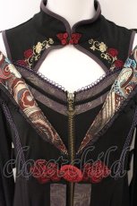 画像2: Ozz oneste / 華椿モダンプリント入りワンピース  ブラック×レッド O-26-05-09-040-OO-OP-IG-OS (2)