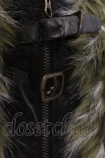 画像3: Qutie Frash / ファーレースアップベスト  ブラック×グリーン系 O-26-05-09-064-QU-JA-IG-OS (3)