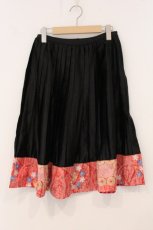 画像1: gouk / サテンプリーツスカート  ブラック×レッド O-26-05-09-012-GO-SK-IG-OS (1)