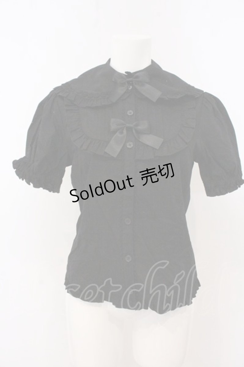 画像1: metamorphose / ヨーク切替半袖フリルブラウス  クロ O-26-05-10-5036-ME-BL-OW-OS (1)
