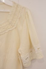 画像2: axes femme / ハシゴレース使いインナープルオーバー M アイボリー O-26-05-11-039-AX-TO-IG-OS (2)