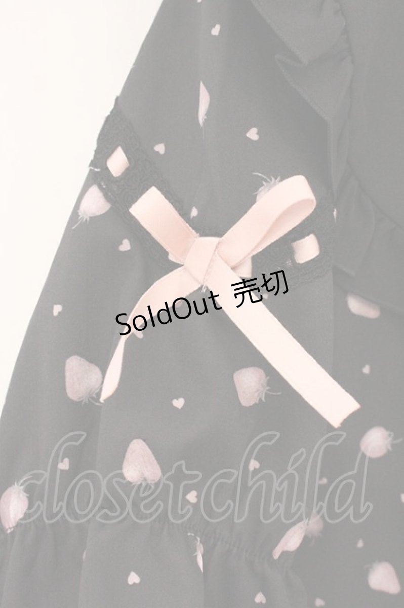画像3: DearMyLove / 選べる無地orいちご柄ロリータワンピース M いちご柄　クロ O-26-05-11-080-GO-OP-IG-OS (3)