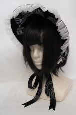 画像1: BlackShamrock / Crossボンネット  クロ×シロ O-26-05-12-1010-LO-AC-IG-OS (1)