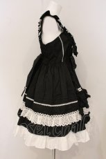 画像5: Angelic Pretty / Sweetフリルジャンパースカート  クロ×シロ O-26-05-12-082-AP-OP-IG-OS (5)