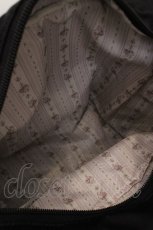 画像3: Maison de FLEUR / ブランドロゴフリルハンドルトートSバッグ  クロ O-26-05-13-067-LO-BG-OW-OS (3)