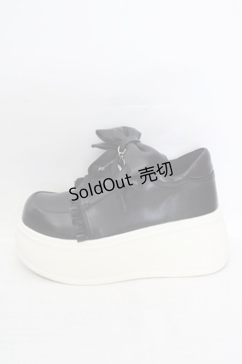 画像6: axes femme POETIQUE / リボン付き合皮厚底スニーカー M クロ O-26-05-13-073-AX-SH-OW-ZTK034 (6)