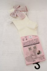 画像2: m petit by misako / サンリオキャラクターズコラボリボンレース柄クルーソックス  アイボリー×ピンク マロンクリーム O-26-05-13-014-LO-ZA-IG-OS (2)