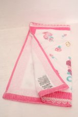 画像2: m petit by misako / サンリオコラボマロンクリームタオルハンカチ 34×35cm シロ×ピンク O-26-05-13-027-LO-ZA-IG-OS (2)