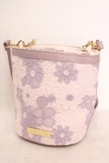 画像1: Maison de FLEUR / フラワーレース2Wayバケツ型バッグ  ラベンダー O-26-05-14-041-LO-BG-OW-OS (1)