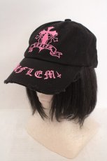 画像1: REFLEM / クロス刺繍ダメージデニムキャップ  ブラック×ピンク O-26-05-14-022-PU-AC-IG-OS (1)