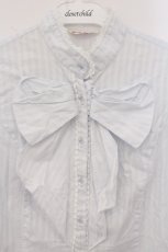 画像2: Emily Temple cute / 立ち襟ストライプブラウス  サックス O-26-05-16-045-ET-BL-YM-OS (2)