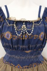 画像2: ALICE and the PIRATES / Mistical brilliance Jewelry〜秘められた宝石の行方〜柄ジャンパースカートI  ネイビー O-26-05-16-054-PA-OP-YM-OS (2)