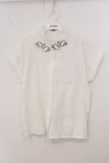 画像1: Drug Honey / スワン刺繍スクエアブラウス  ホワイト O-26-05-16-008-PU-BL-IG-OS (1)