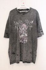 画像1: TRAVAS TOKYO / TRAVAS TOKYO×kuua SPECIAL COLLABORATION】TRAVAS TOKYO×kuuaイラスト半袖Tシャツ(4)  チャコール O-26-05-18-070-PU-TS-IG-OS (1)