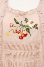 画像2: PINK HOUSE / 野ばらとチェリー刺繍タブリエ  ピンク O-26-05-18-015-LO-OP-OW-OS (2)