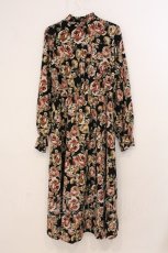 画像3: an another angelus / タイ付きアンティークローズ柄ワンピース F クロ O-26-05-19-047-CA-OP-OW-OS (3)