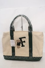画像1: Fi.n.t / カレッジベアワッペントートバッグ  アイボリー×グリーン O-26-05-19-1004-CA-BG-OW-OS (1)