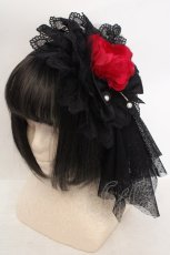 画像1: ATELIER PIERROT / 薔薇レースカチューシャ  レッド×ブラック O-26-05-19-1044-EL-TO-IG-ZT0520D (1)