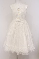 画像1: metamorphose / 【プラスサイズ】総レースシャーリングフリルジャンパースカート size1 シロ O-26-05-22-005-ME-OP-IG-OS (1)