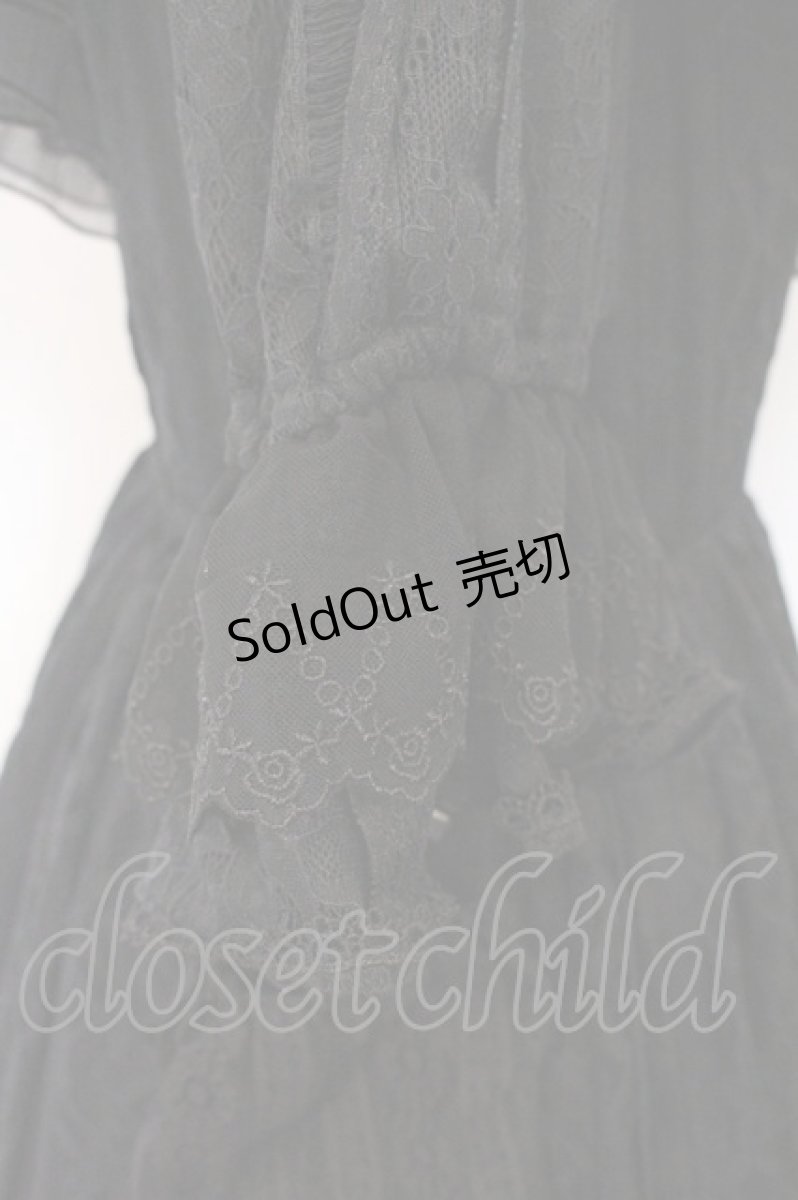 画像4: Miss Point（海外ロリータブランド） / Rosa Osmanthus ワンピース  クロ O-26-05-25-015-LO-OP-IG-OS (4)