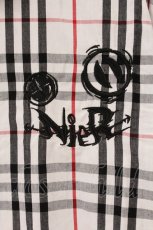 画像2: NieR Clothing / 刺繍入りチェックシャツ F ホワイト O-26-05-28-060-PU-BL-YM-OS (2)
