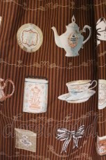 画像3: metamorphose / 【プラスサイズ】Classic Tea House シフォンフリルジャンパースカート プラスサイズ ブラウン O-26-05-28-079-ME-OP-IG-OS (3)
