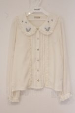 画像1: axes femme POETIQUE / 襟花刺繍ブラウス  オフシロ O-26-05-28-089-AX-BL-IG-OS (1)