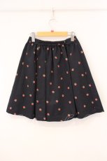 画像3: franche lippee black / いちごプリントフレアスカート M クロ O-26-06-01-022-LO-SK-OW-OS (3)