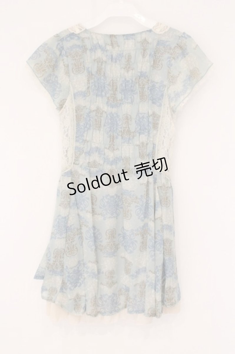 画像3: axes femme / レースシフォン切替半袖ワンピース  サックス O-26-06-02-023-AX-OP-IG-OS (3)