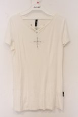 画像1: Ozz conte / クロスエンブロイダリーTシャツ  ホワイト O-26-06-03-060-OO-TO-OW-OS (1)