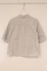 画像3: Fi.n.t / 花刺繍半袖ブラウス  ライトグレー O-26-06-04-042-CA-BL-IG-OS (3)