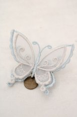 画像1: abilletage / Butterfly motif accessory（バタフライモチーフアクセサリー）  シロ×水色 ブローチ O-26-06-04-1021-GO-AC-IG-OS (1)