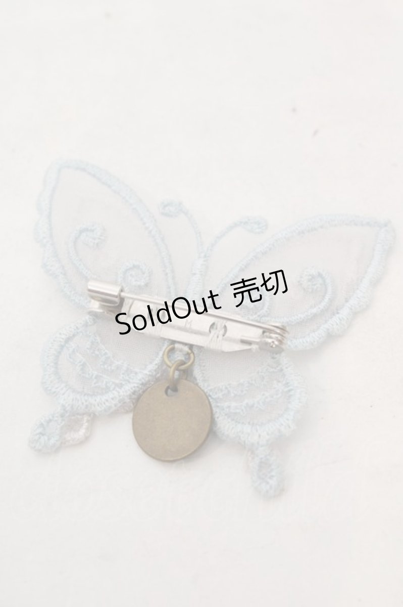 画像2: abilletage / Butterfly motif accessory（バタフライモチーフアクセサリー）  シロ×水色 ブローチ O-26-06-04-1021-GO-AC-IG-OS (2)