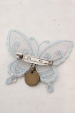 画像2: abilletage / Butterfly motif accessory（バタフライモチーフアクセサリー）  シロ×水色 ブローチ O-26-06-04-1021-GO-AC-IG-OS (2)