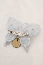 画像2: abilletage / Butterfly motif accessory（バタフライモチーフアクセサリー）  シロ×水色 ブローチ O-26-06-04-1022-GO-AC-IG-OS (2)