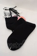 画像2: BABY,THE STARS SHINE BRIGHT / リボン通しレースハイソックス  クロ×シロ O-26-06-04-1038-BA-ZA-IG-OS (2)